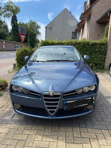 Prachtige Alfa Romeo Break  beschikbaar voor biedingen