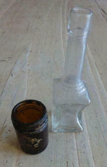 Vintage bruin glazen apothekerspotje, Kruschen, bodemvondst beschikbaar voor biedingen