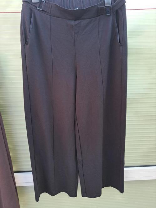 Dames Broek 3/4 lang Zwart mt 44 (NL+31), Vêtements | Femmes, Culottes & Pantalons, Comme neuf, Taille 42/44 (L), Noir, Trois-quarts