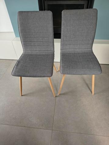 6 stoelen. beschikbaar voor biedingen