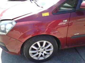 Scherm links-voor van een Opel Zafira B (Z586) beschikbaar voor biedingen