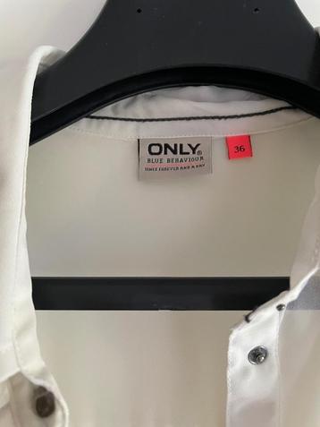 Blouse in fijne stof “ Only” beschikbaar voor biedingen