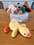 Eend liggend amigurumi/gehaakt geel, Hobby en Vrije tijd, Ophalen of Verzenden, Nieuw, Haken, Overige typen