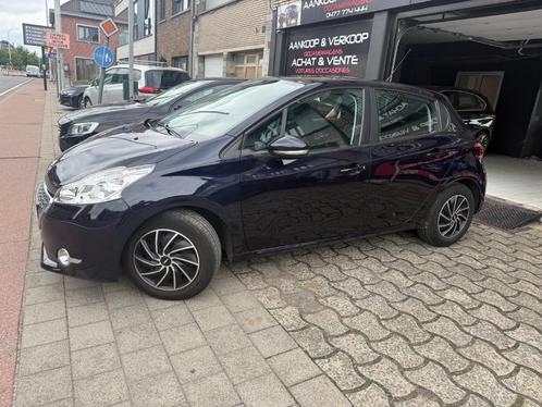 Peugeot 208 1200cc benzine 60000km 1e hoofdcarnet Peugeot, Auto's, Peugeot, Bedrijf, ABS, Airbags, Airconditioning, Boordcomputer