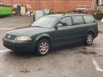 PASSAT, Autos, Volkswagen, Vitres électriques, 5 places, Vert, Break