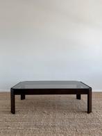 Vintage houten salontafel met gerookt glas, Huis en Inrichting, Ophalen, Zo goed als nieuw, Glas