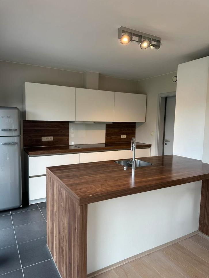 LUXE MAT KEUKEN + 5 SIEMENS ELECTRO + 2 BARSTOELEN, Huis en Inrichting, Keuken | Complete keukens, Zo goed als nieuw, Wit, Ophalen