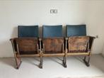 Vintage cinema stoelen, Ophalen