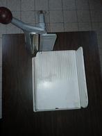 Oud kaassnijmachine, Ophalen