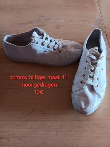Sneakers beschikbaar voor biedingen
