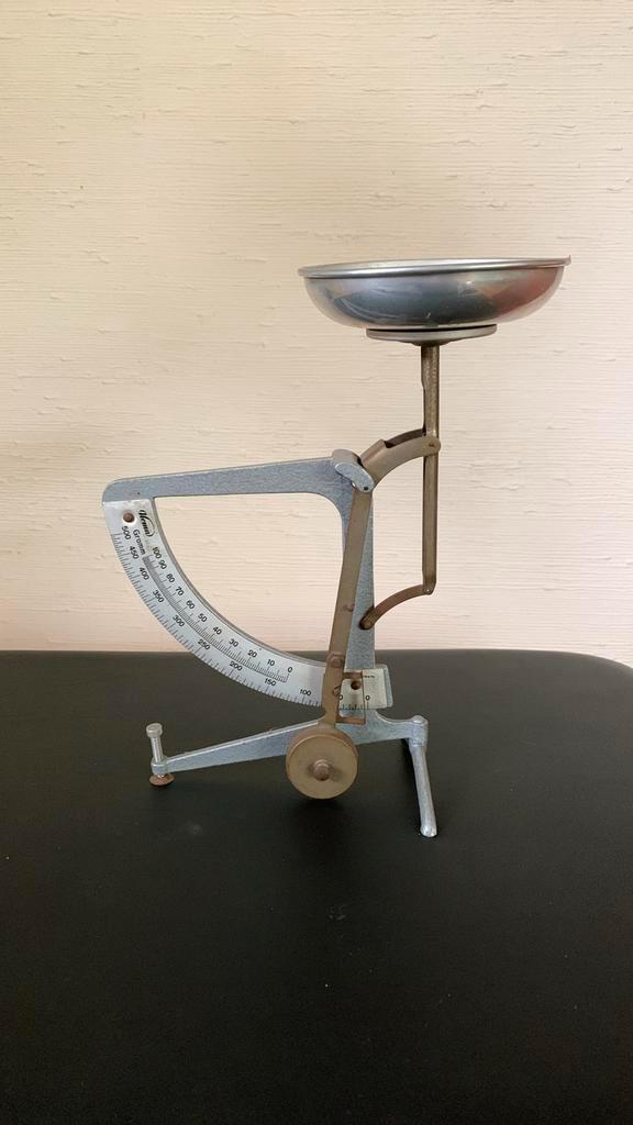 Balance postale unilatérale de la marque HEMA, Antiquités & Art, Antiquités | Bureau & Affaires, Enlèvement ou Envoi