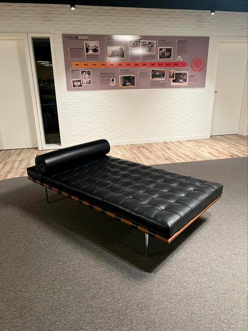 Knoll Barcelona Daybed, Huis en Inrichting, Zetels | Zetels en Chaises Longues, Zo goed als nieuw, Eenpersoons, Minder dan 150 cm