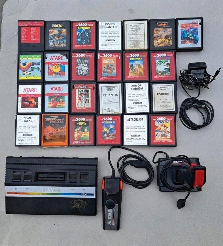 Atari 2600 fonctionnel avec ses jeux et 2 manettes - Consoles