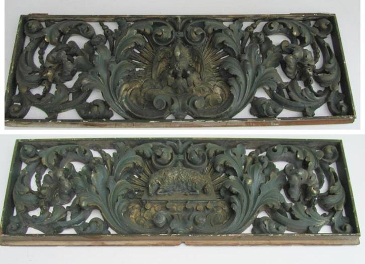 Set van 2 hout en gips Panelen uit Kerk Lam Gods en Pelikaan, Antiek en Kunst, Antiek | Religieuze voorwerpen, Ophalen of Verzenden