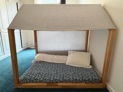 Lit cabane + 2 matelas 90x140cm + couette 140x150cm + draps, Kinderen en Baby's, Babywiegjes en Ledikanten, Zo goed als nieuw