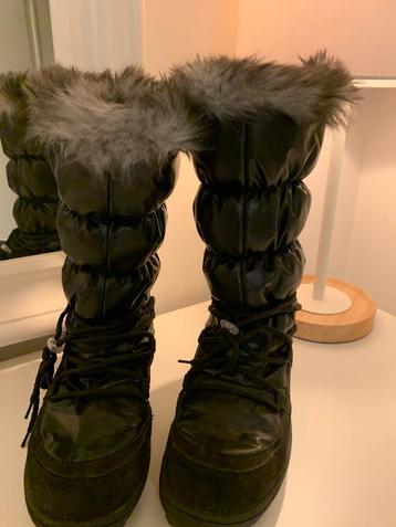 Warm gevoerde (sneeuw)laarzen  maat 37,5 beschikbaar voor biedingen