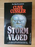 Clive Cussler - Stormvloed (L'aventure de Dirk Pitt) - 2 ex, Clive Cussler, Utilisé, Enlèvement ou Envoi, Amérique