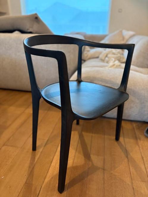 Armstoel zwart eik Juntoo, Huis en Inrichting, Stoelen, Zo goed als nieuw, Vijf, Zes of meer stoelen, Hout, Kunststof, Leer, Zwart