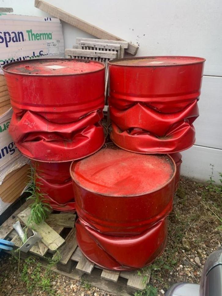 Tafel tonnen samengeperst, Tuin en Terras, Regentonnen, Gebruikt, Metaal, Minder dan 75 liter, Ophalen