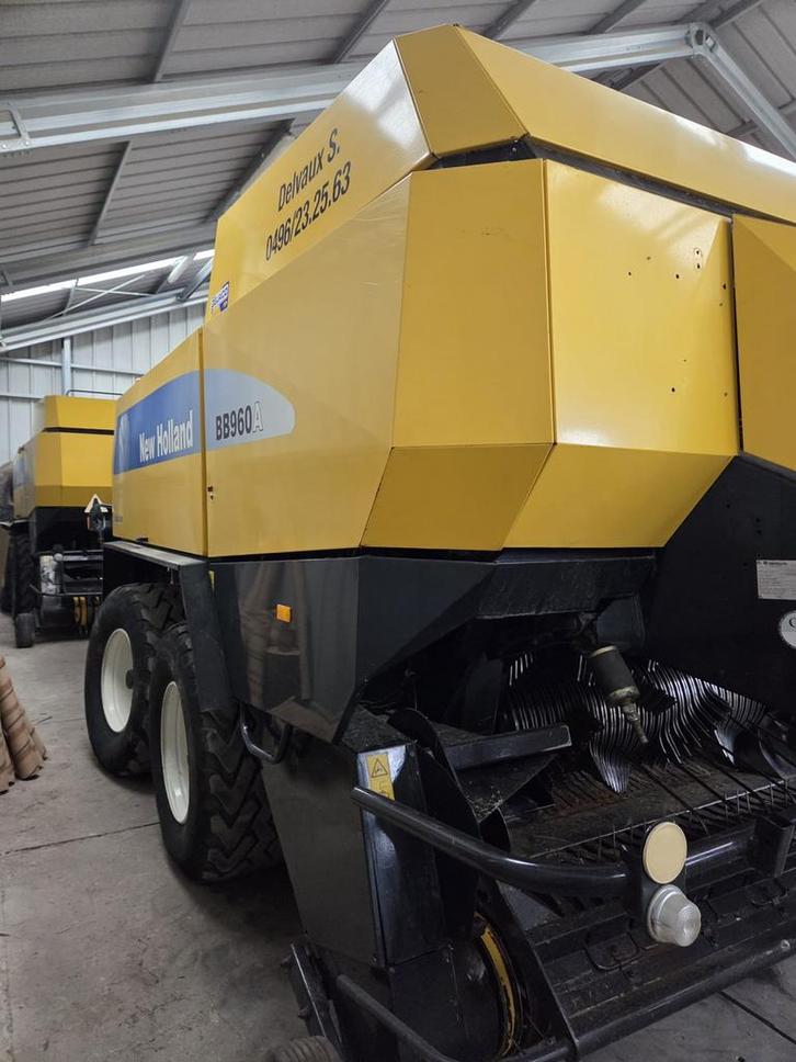New Holland BB960A, Articles professionnels, Agriculture | Outils, Enlèvement