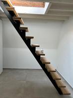 Escalier à limon central, Bricolage & Construction, Échelles & Escaliers, Enlèvement, Escalier, Neuf