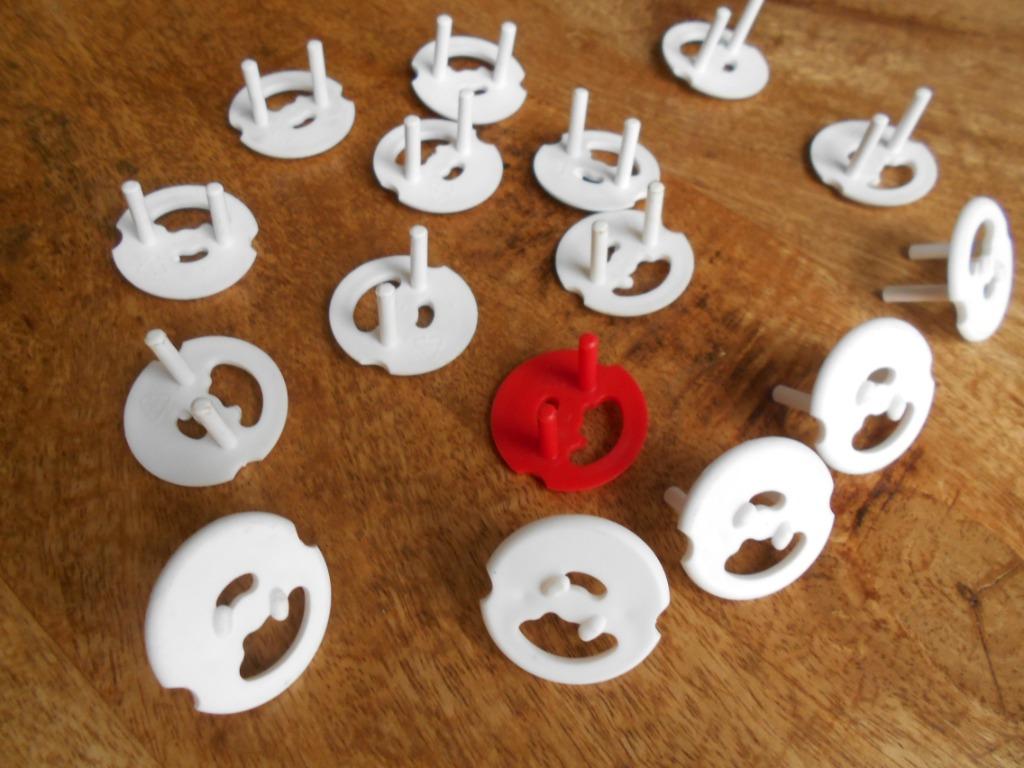 CACHE PRISES ...lot de 15pièces pour la sécurité des enfants, Enlèvement ou Envoi, Comme neuf