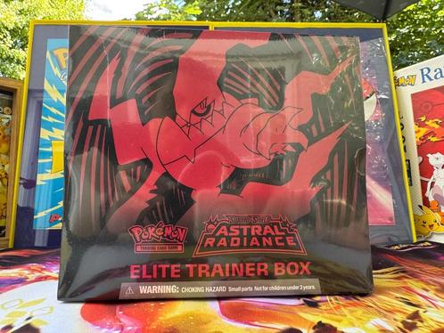 Pokemon ETB Sword & Shield Astral Radiance - nieuw, Hobby en Vrije tijd, Verzamelkaartspellen | Pokémon, Nieuw, Foil, Verzenden