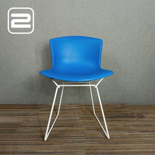 KNOLL Plastic side chair, Huis en Inrichting, Stoelen, Gebruikt, Eén, Kunststof, Metaal, Blauw, Ophalen