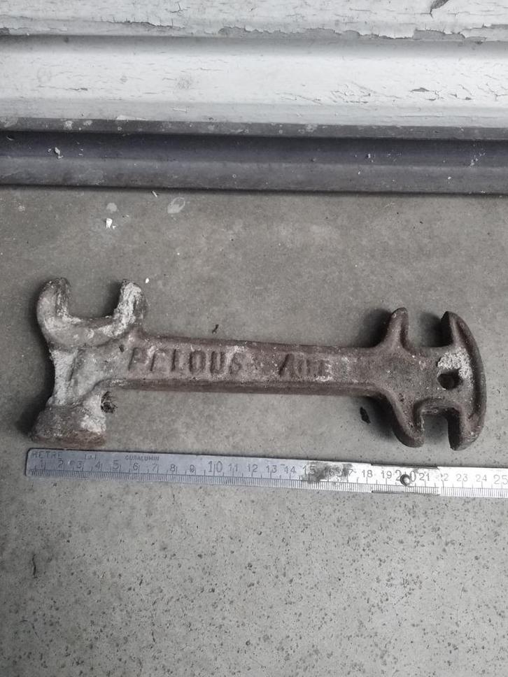 Multifunctioneel gereedschap (4) VERY VINTAGE, Tuin en Terras, Hand-tuingereedschap, Gebruikt, Overige soorten, Verzenden