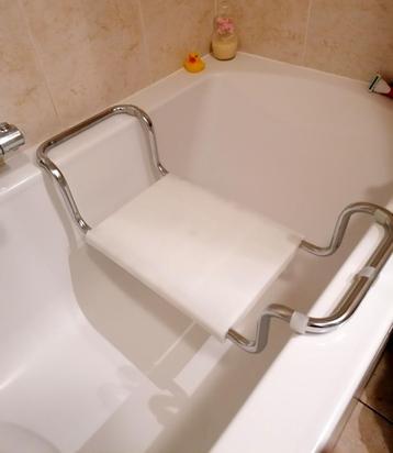 Siège (banc) de bain pour baignoire, en alu