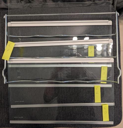 4 glazen schappen voor IKEA ISANDE (AEG) koelkast, Elektronische apparatuur, Onderdelen en Toebehoren, Gebruikt, Ophalen