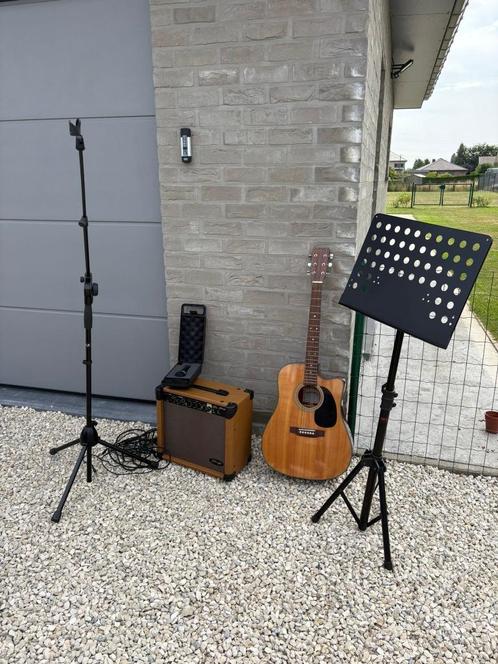 Combipakket: akoestische gitaar + microfoon + versterker, Muziek en Instrumenten, Versterkers | Bas en Gitaar, Zo goed als nieuw