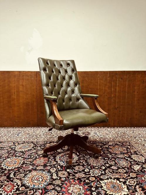 Luxe Klassiek Engels Chesterfield Bureaustoel, Antiek en Kunst, Antiek | Kantoor en Zakelijk, Ophalen of Verzenden