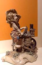 Figurine porcelaine "No Molestar" Capodimonte, Antiquités & Art, Enlèvement ou Envoi