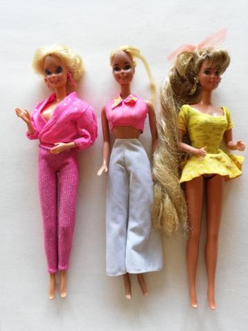 3 vintage Barbie's Mattel