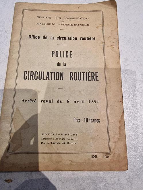POLICE de la CIRCULATION ROUTIÈRE 1954, Livres, Livres d'étude & Cours, Utilisé, Enlèvement ou Envoi