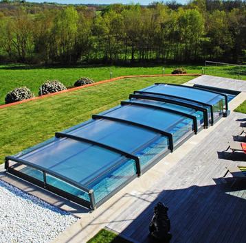 Abri Piscine Néo 50 installé sur Couloir de nage