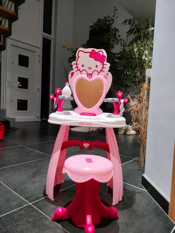 Coifffeuse Hello Kitty beschikbaar voor biedingen