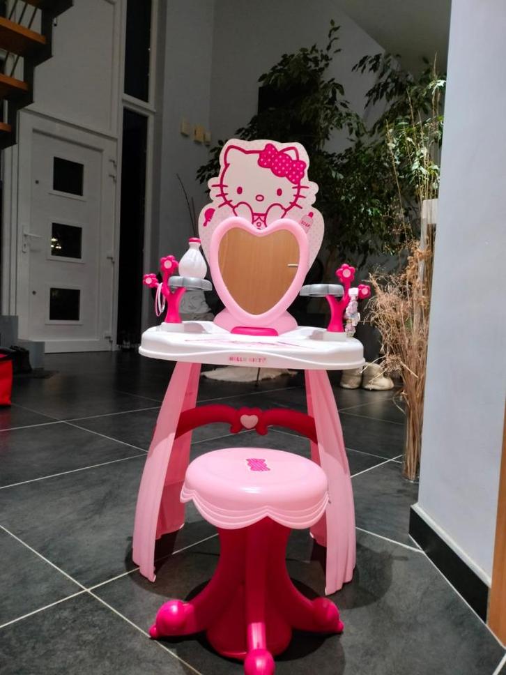 Coifffeuse Hello Kitty, Kinderen en Baby's, Speelgoed | Houten speelgoed, Gebruikt, Ophalen