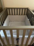 Baby park/box met bekleding en matras., Kinderen en Baby's, Babyparken, Ophalen, Zo goed als nieuw, In hoogte verstelbaar