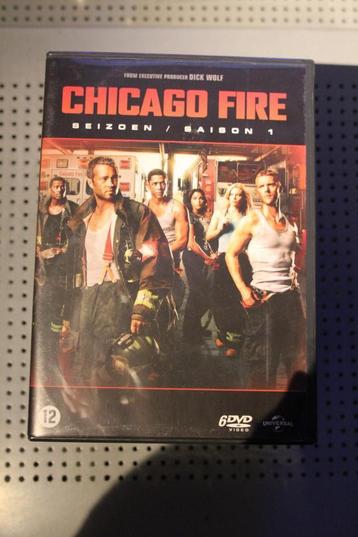Chicago fire  seizoen 1-2-3-4-5-6-7-9  knappe brandweerserie beschikbaar voor biedingen