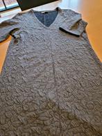 tapis gris Xlarge Sandwich, Vêtements | Femmes, Robes, Comme neuf, Sandwich, Taille 46/48 (XL) ou plus grande, Enlèvement ou Envoi