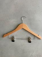 Kleerhangers kapstokken kinderkledij, Kleding | Dames, Kledinghangers, Ophalen, Zo goed als nieuw, Hout, Kinderen