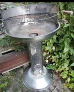 Houtskoolbarbecue., Ophalen, Gebruikt