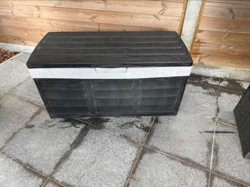 Kussenbox beschikbaar voor biedingen