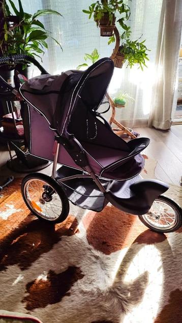Honden buggy in nieuwstaat beschikbaar voor biedingen