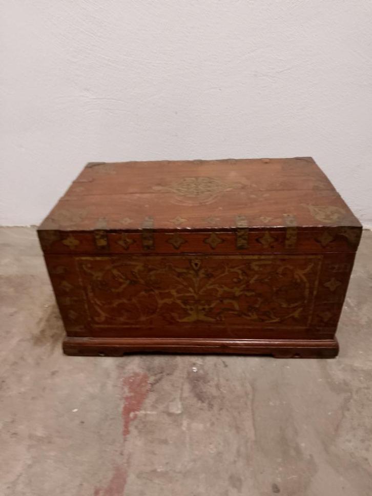 Antieke Bruidskist – Scandinavische oorsprong 18e-19e eeuws, Huis en Inrichting, Woonaccessoires | Kisten, Gebruikt, Minder dan 50 cm