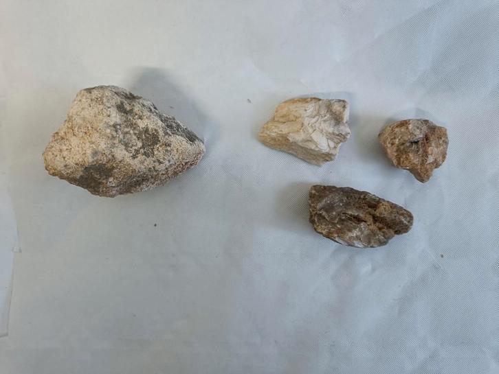 Lot géologue exceptionnel -barytines blanches-lithotherapie, Handtassen en Accessoires, Bedels, Ophalen of Verzenden