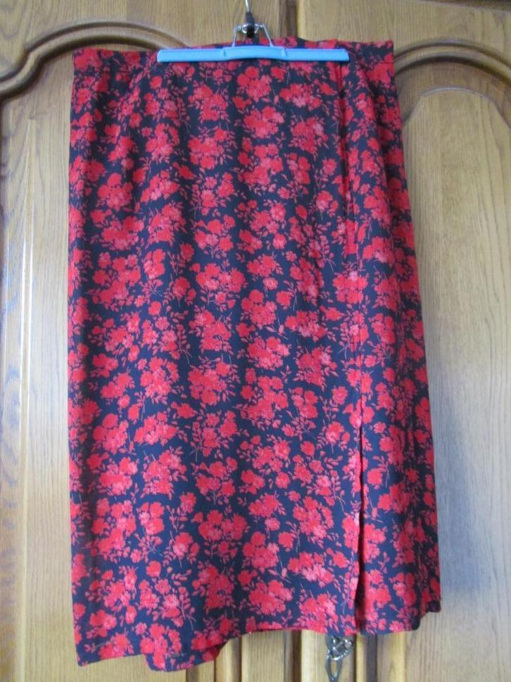 jupe portefeuille, Kleding | Dames, Rokken, Zo goed als nieuw, Rood, Onder de knie, Ophalen of Verzenden