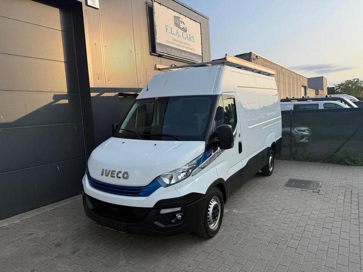 IVECO DAILY AUTOMAAT  L2 H2 BJ2019 AIRCO MAG 3.5TON TREKKEN, Auto's, Bestelwagens en Lichte vracht, Bedrijf, Te koop, ABS, Achteruitrijcamera